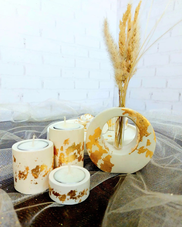 گلجا گرد و جاشمعی کار شده با ورق طلا