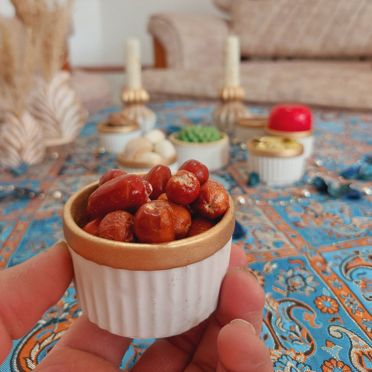 نمای نزدیک از ظروه هفت سین