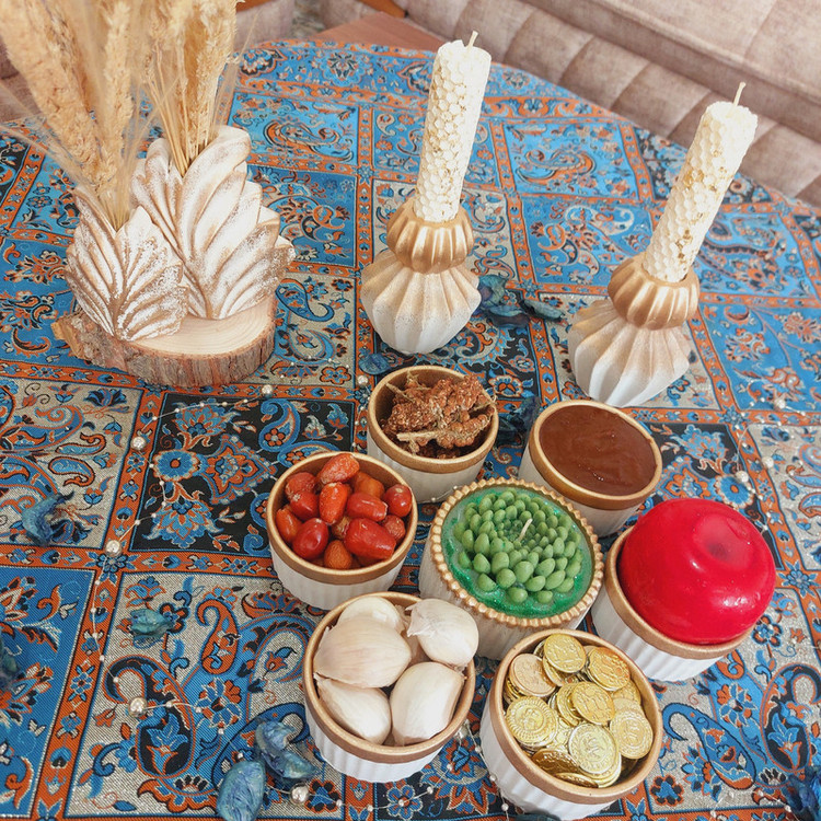 نمای بالا از مجموعه ست هفت سین