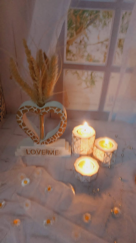 نمای بالا از ست سنگی جاشمعی و گلجا طرح love me